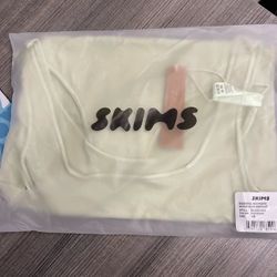 *SKIMS* Limited Edition Scoop Neck Bodysuit
