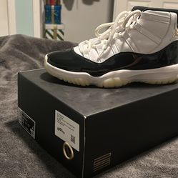 Men's Air Jordan 11 Retro "Defining Moments" size 10