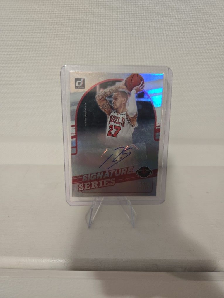 Daniel Theis 