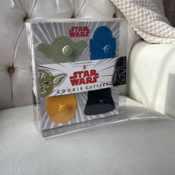 Williams Sonoma - Set Of 8 Star Wars Cookie Cutters