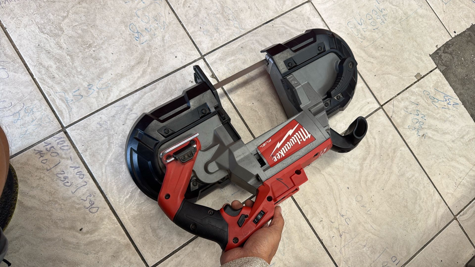 Milwaukee M18 Deep Cut Band Saw