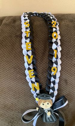 Graduation leis