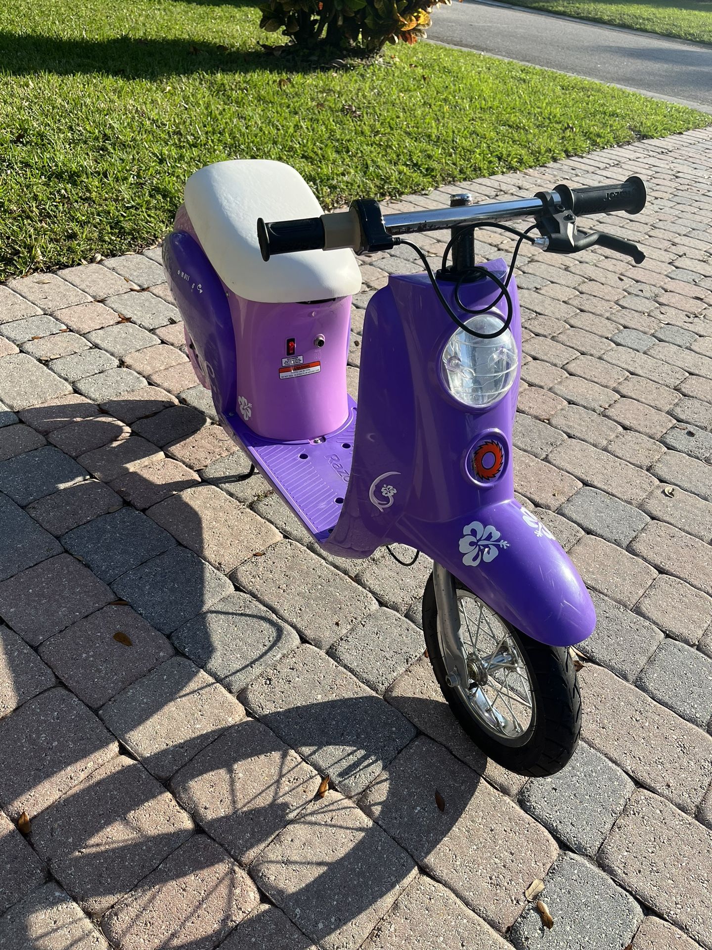 24 Volt Razor Vespa Scooter for Sale in Stuart, FL OfferUp