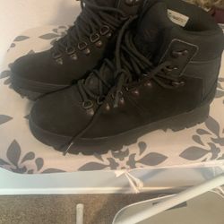 Women’s Hiking Boots Size 71/2 