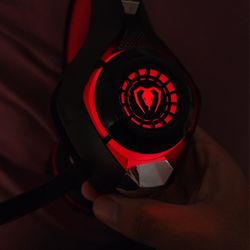 Gaming headphones PS4 , PS5 , PC ,Nintendo Switch Compatible (GIVE ME YOUR BEST OFFERS)
