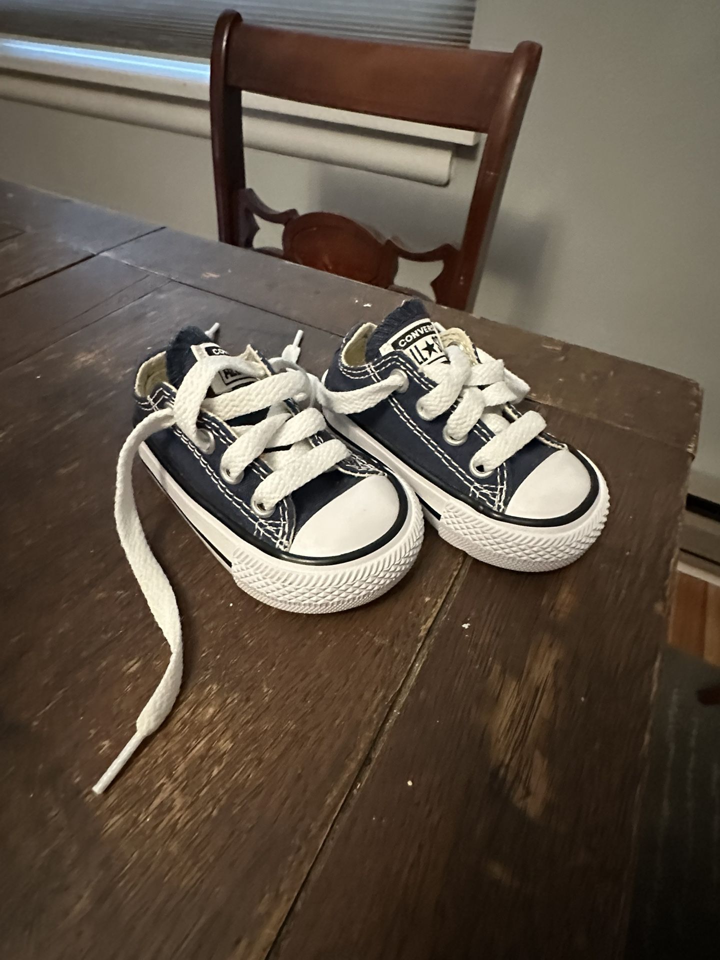 Converse Low Top Toddler Size 2