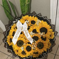 Ramo Buchon Flower Bouquet 