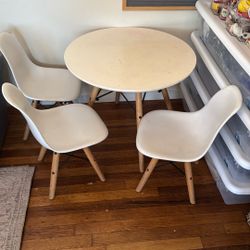 Kids Table And Chairs 