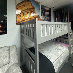 🚨SALE SALE 🎊 Bunk Bed 🛏️  Ready For The Kids 🎉