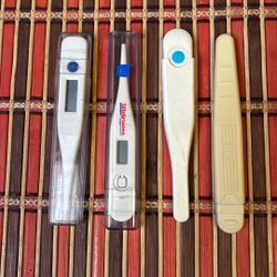 4 DigitalThermometers