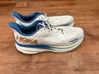 Hoka One One Clifton 9 Men’s Shoes. Size 15D