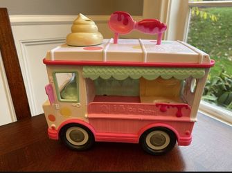 Num-Nom’s Ice Cream Truck 