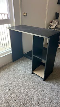 Writing table