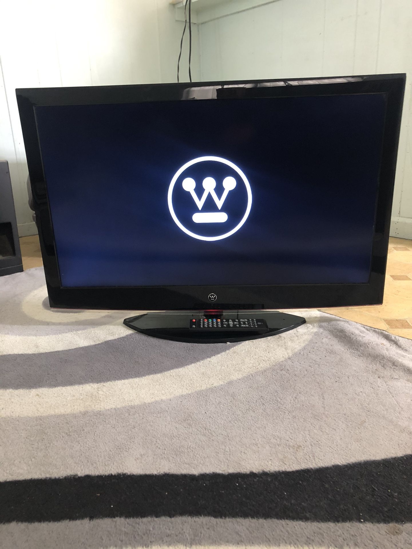 tv 32” westingouse 1080p
