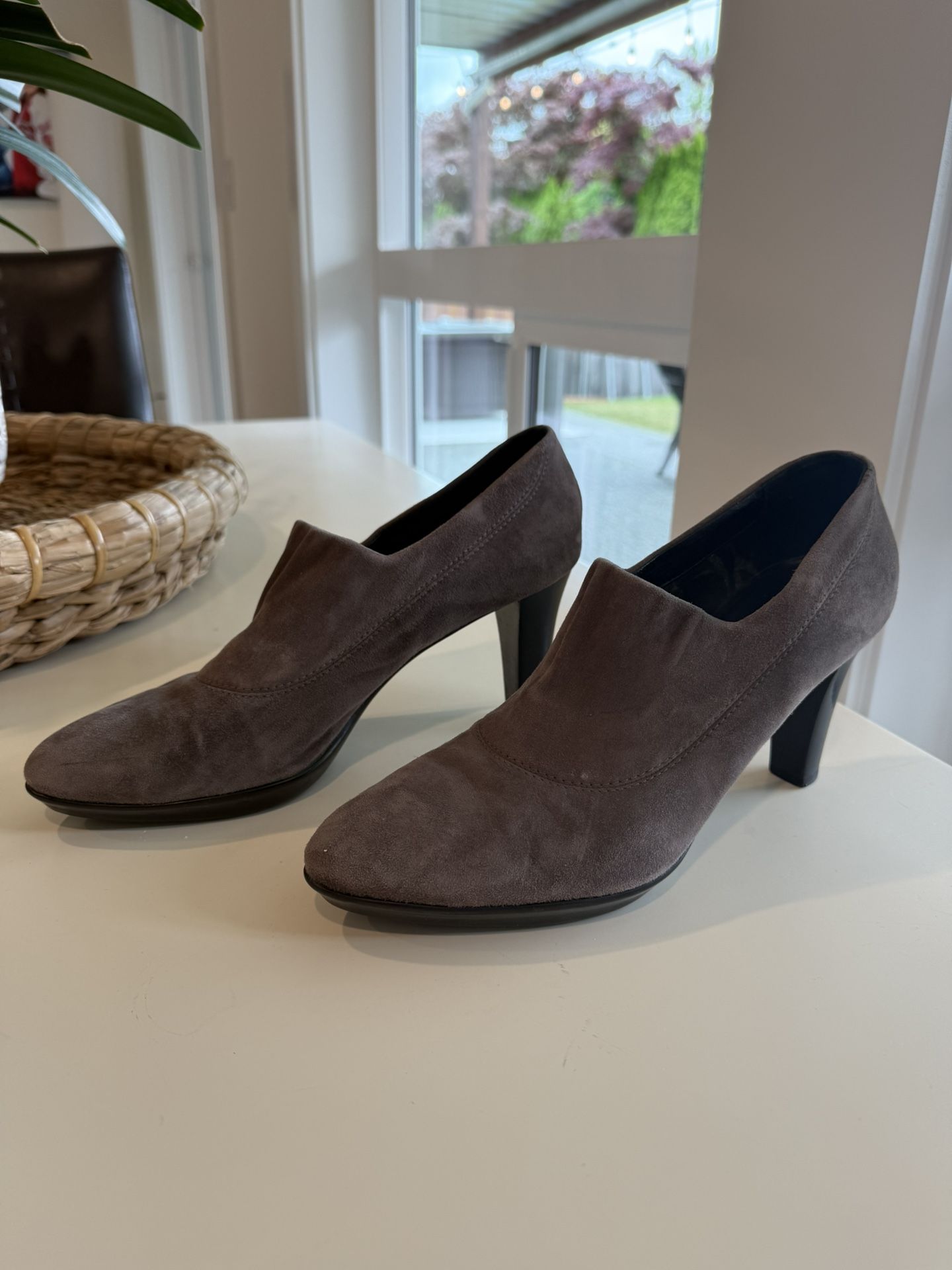 Grey Aquatalia Bootie Women’s Size 11