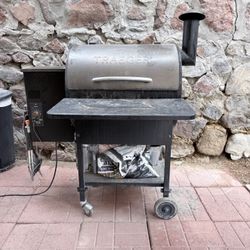 Traeger Pellet Grill With Outdoor Table