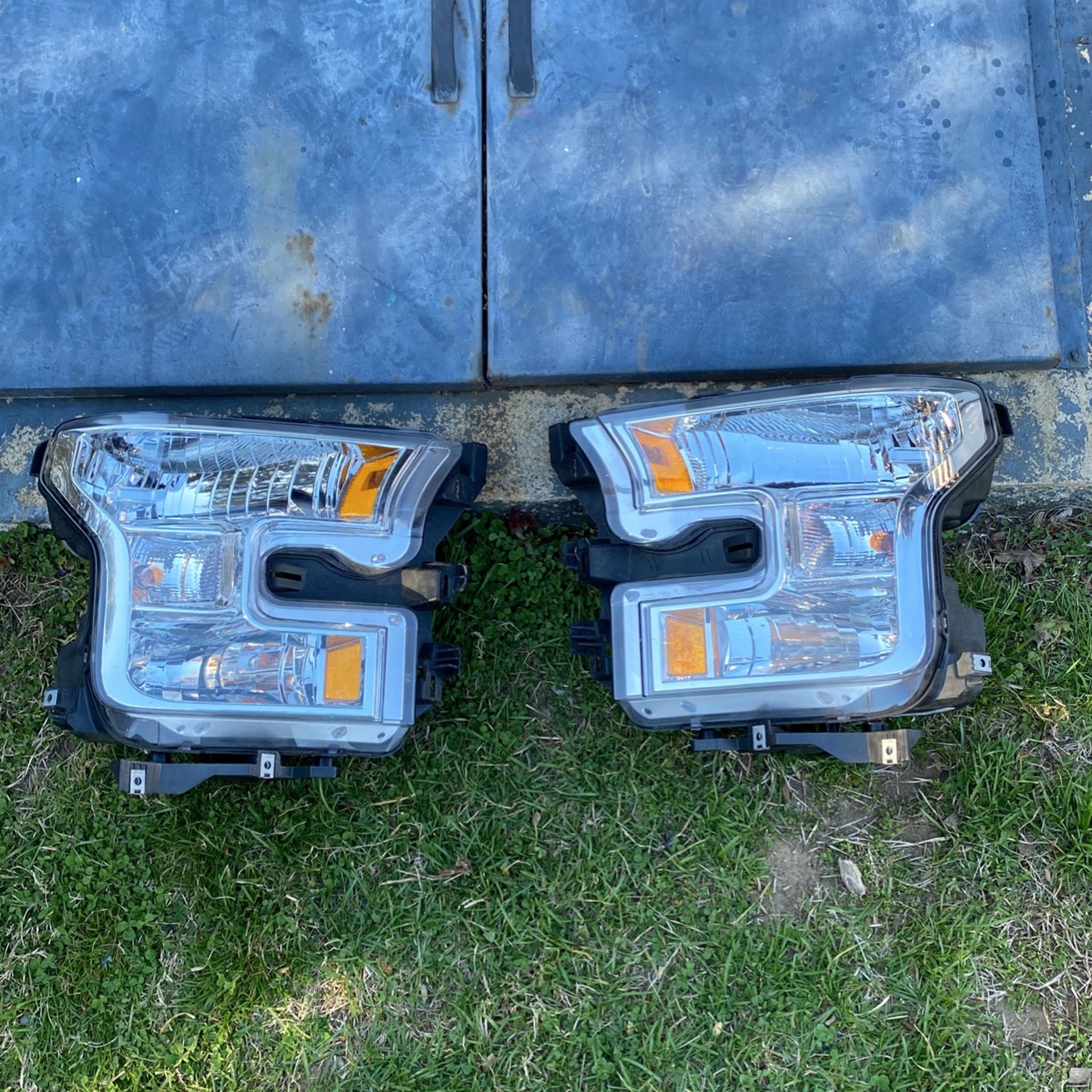 Ford 2015 F150 Front Headlights OEM