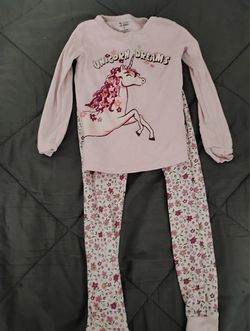 Girls clothes $25 for all 10 sets!