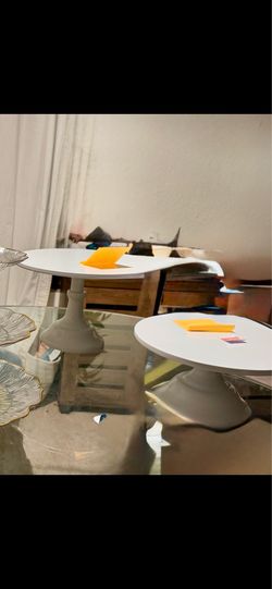 Cake plates (2)
