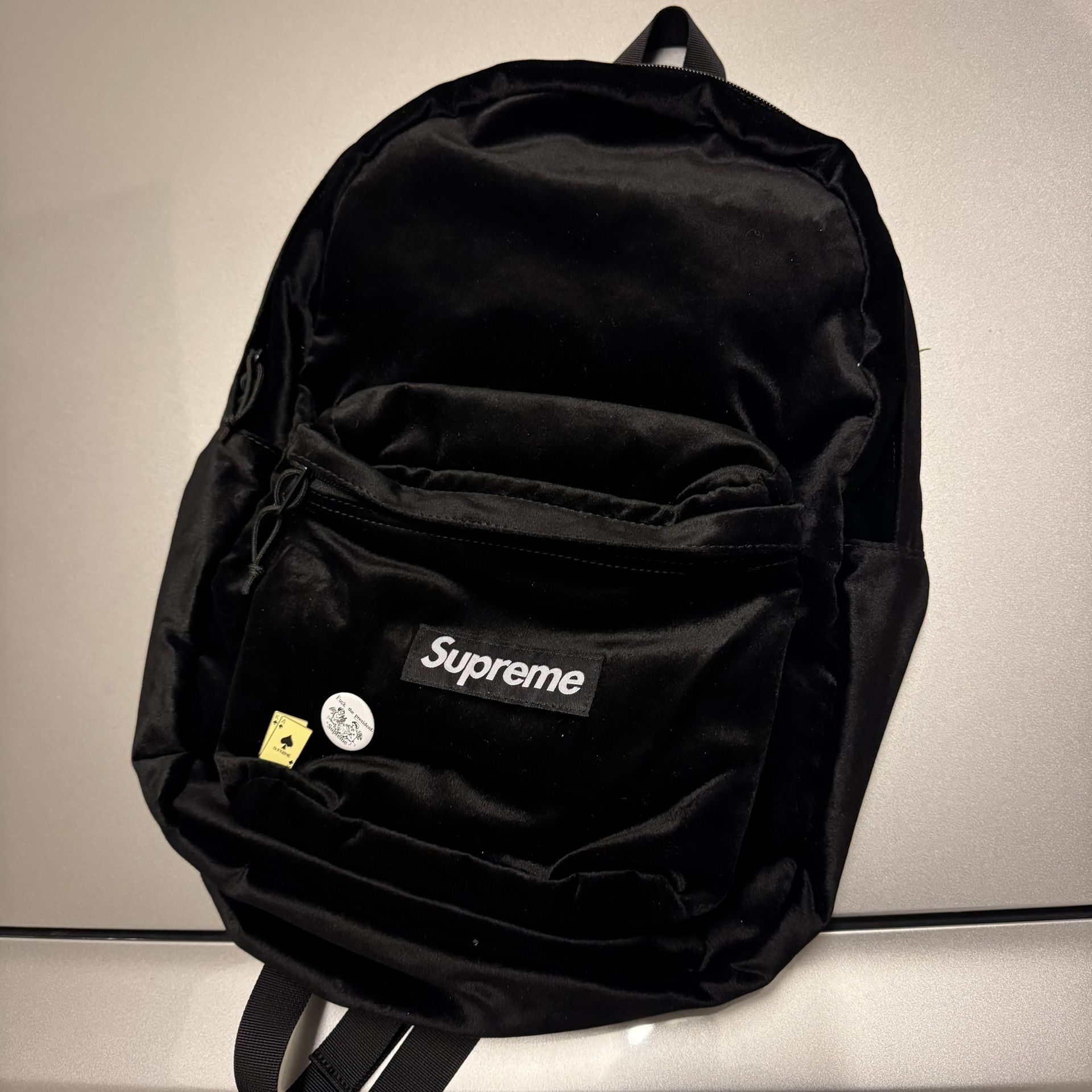 ✅Supreme Velvet Backpack Black FW25