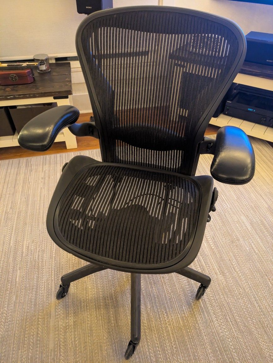 Herman Miller Aeron (Medium size) Office Chair