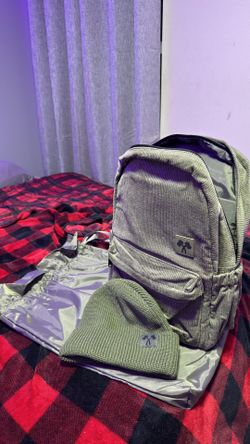 🍔In-N-Out Backpack, Beanie, reusable bag Christmas 2025 store collectible🍔