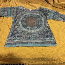 Chicos Sz 1  Aqua Green Teal Blingy Graphic Mandala Print Neck Shirt Top