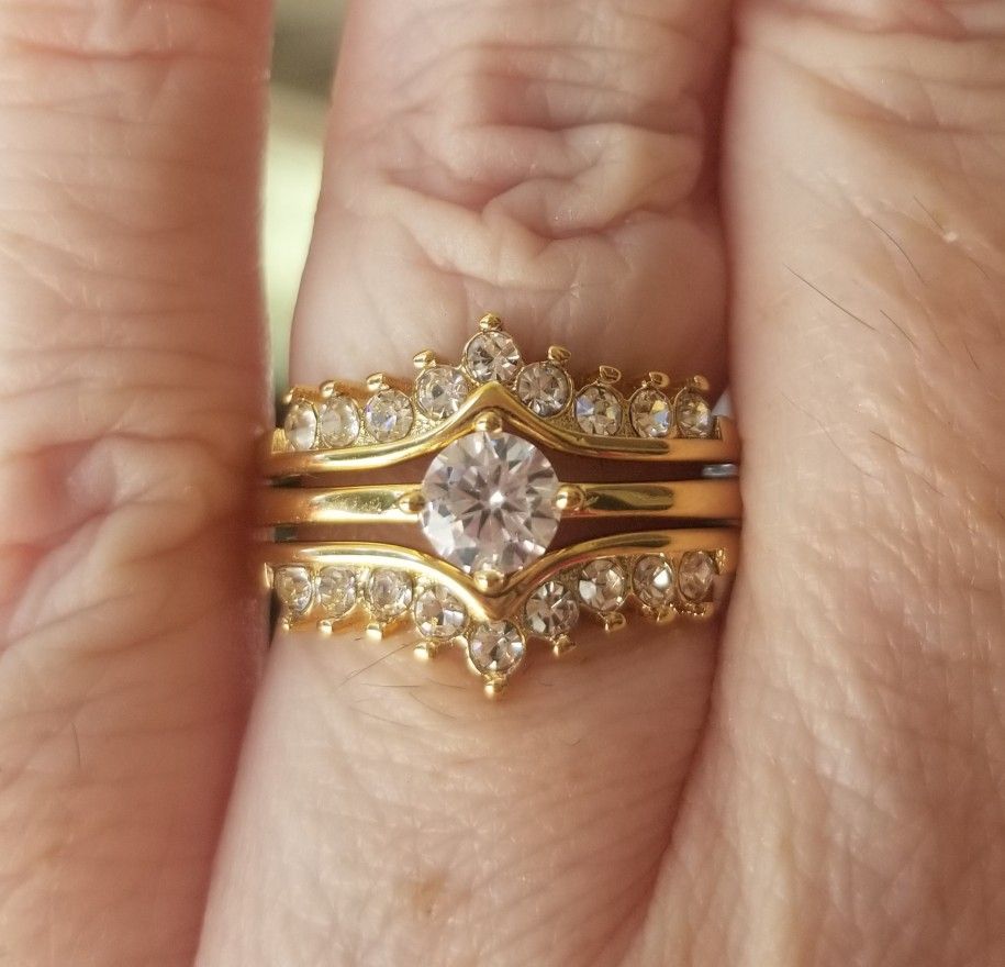 3 Band Unique Wedding Set..... Size 5.5/6
