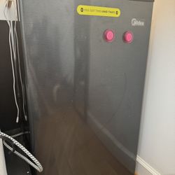 small fridge 