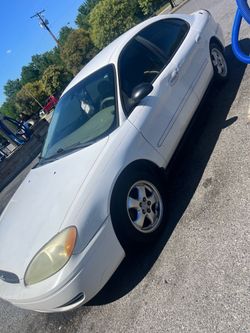 2004 Ford Taurus