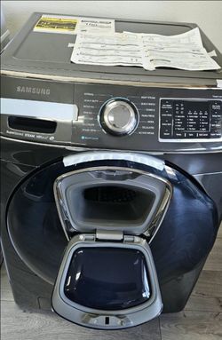 Samsung Front Load Washer with Steam