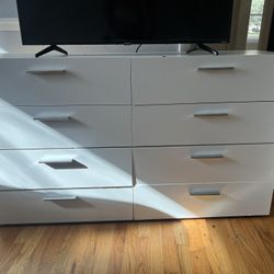 FREE DRESSER