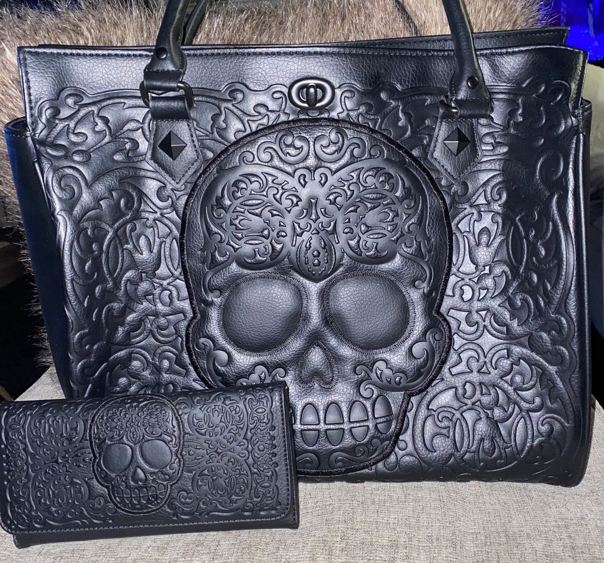 Loungefly skull purse and wallet