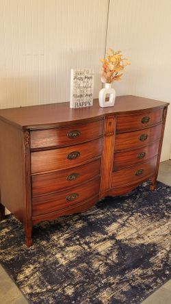 SUPER NICE DIXIE DRESSER