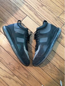 Nike LeBron James John Elliott Size 11