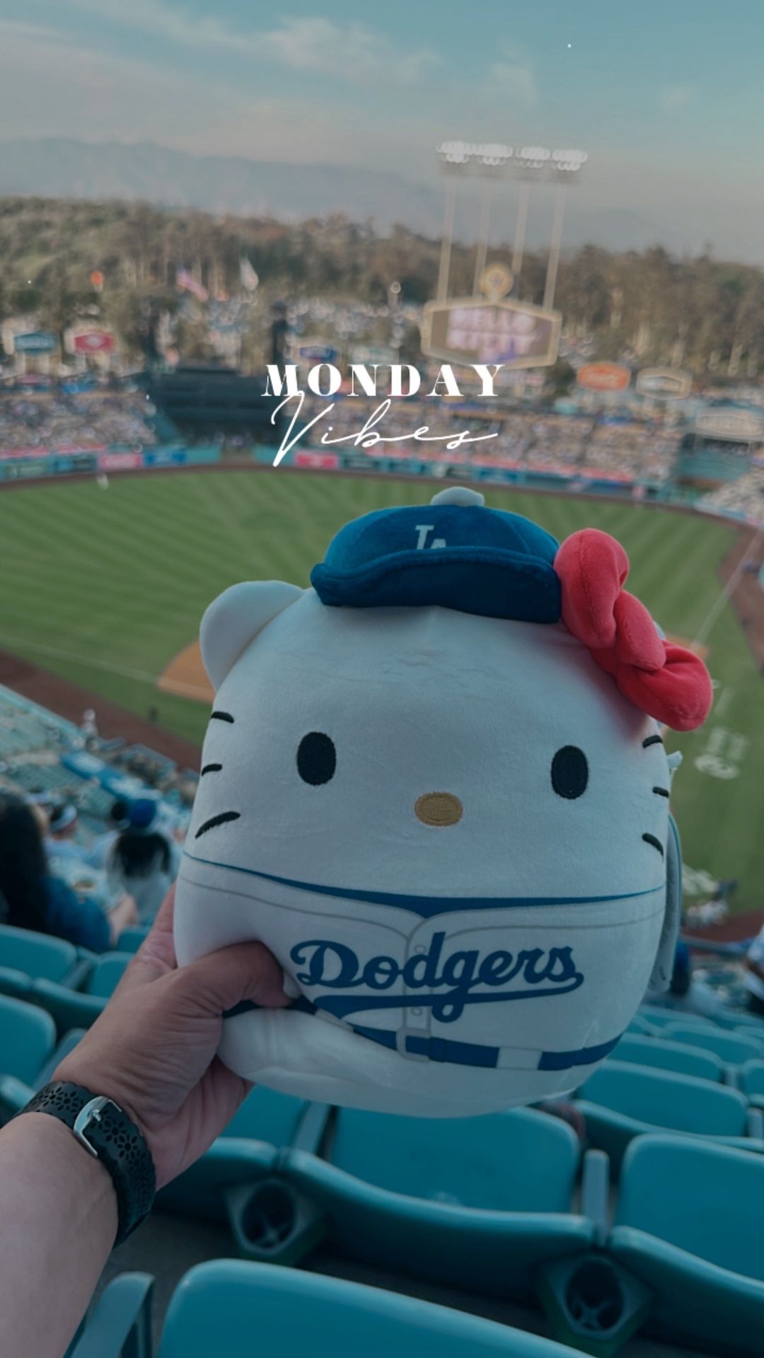 Dodgers Hello Kitty Squishmallow Sealed