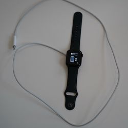 Apple Watch SE gen 1 with charger