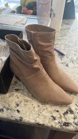 Naturalizer warm top boots new