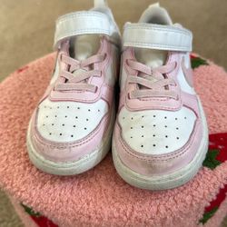 Girl Nike 