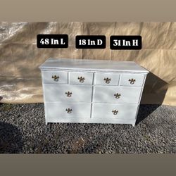 SOLID WOOD DRESSER☑️☑️☑️