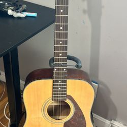 Acoustic Guitar YAMAHA SCF04