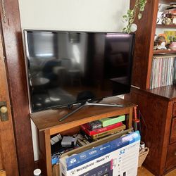 47” Panasonic Smart TV 2014