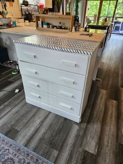 Free dresser