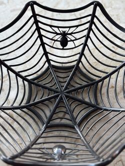 4 Halloween Decorations  Black Baskets 