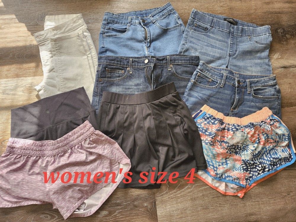 Women's Shorts Size 4 $15.00