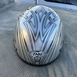 Harley MC Custom Helmet Like New Size 7-8 .Thanks For Looking