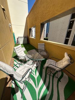 Outdoor table and chairs