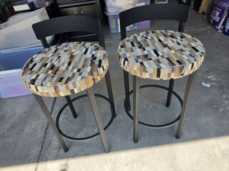 2 barstools.