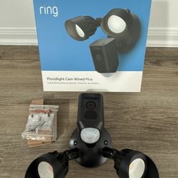Ring Floodlight Cam Wired Plus (brand new)