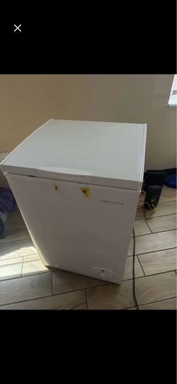 Insignia Chest Freezer